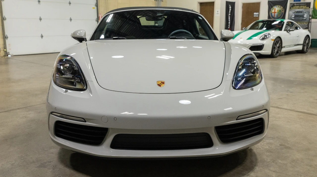 2021 Porsche 718 Boxster - Image 23 of 31