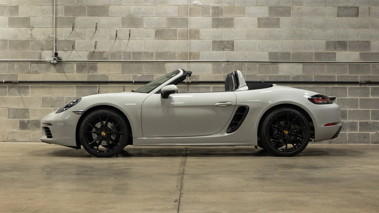 2021 Porsche 718 Boxster - Image 6 of 31