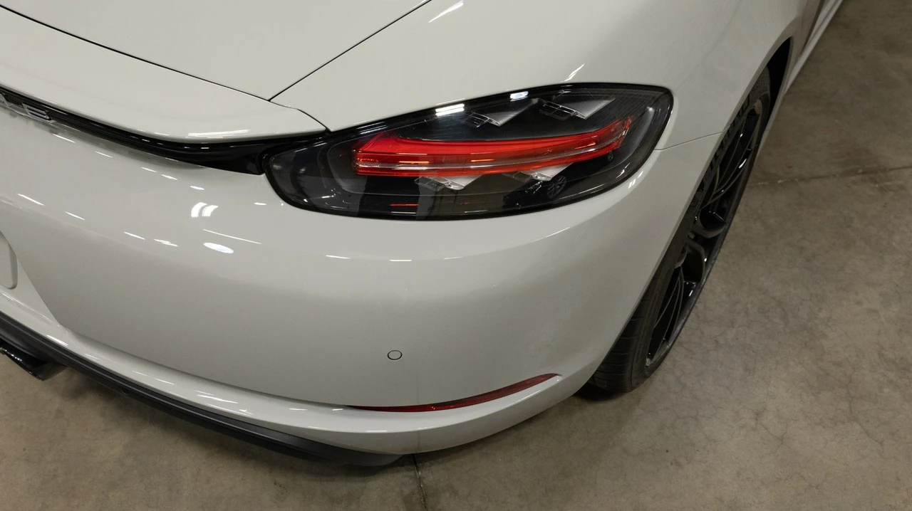 2021 Porsche 718 Boxster - Image 29 of 31