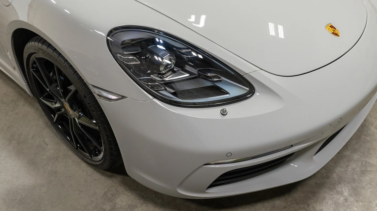 2021 Porsche 718 Boxster - Image 22 of 31