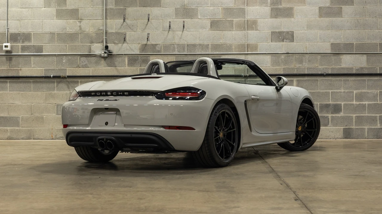 2021 Porsche 718 Boxster - Image 9 of 31