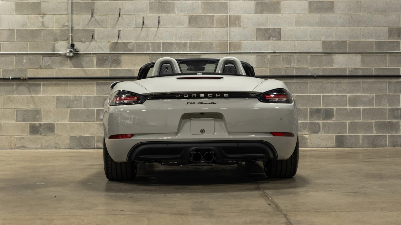 2021 Porsche 718 Boxster - Image 8 of 31
