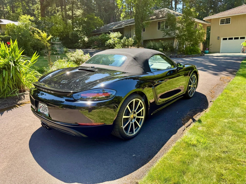 2021 Porsche 718 Boxster - Image 18 of 31