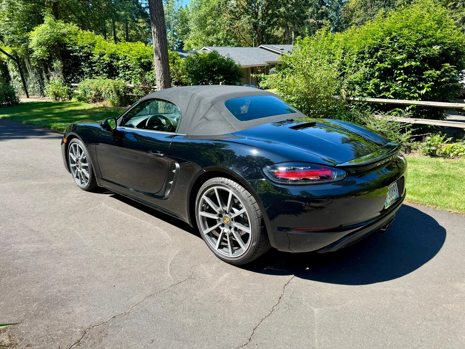 2021 Porsche 718 Boxster - Image 17 of 31