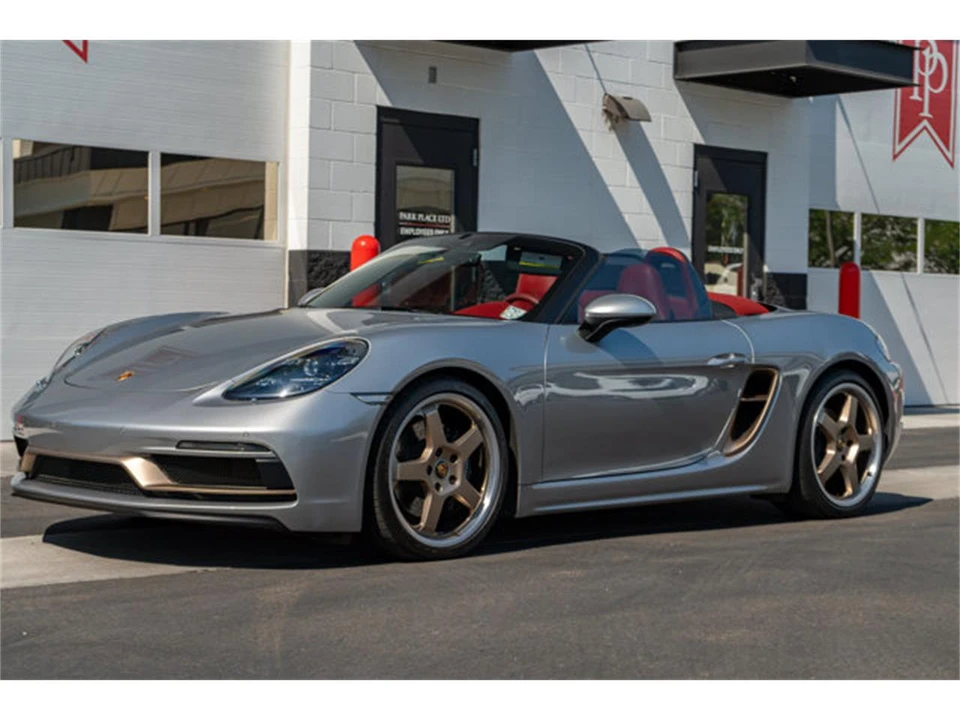 2021 Porsche 718 Boxster - Image 19 of 31