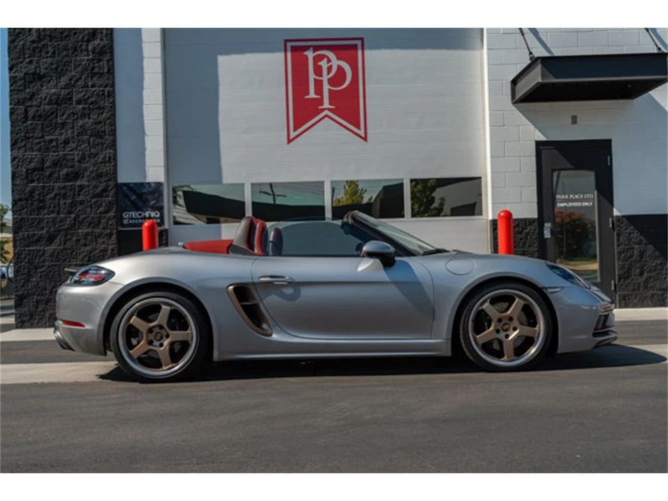 2021 Porsche 718 Boxster - Image 25 of 31