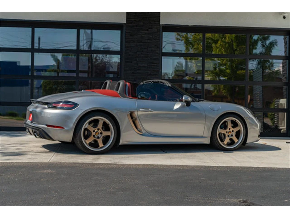 2021 Porsche 718 Boxster - Image 10 of 31