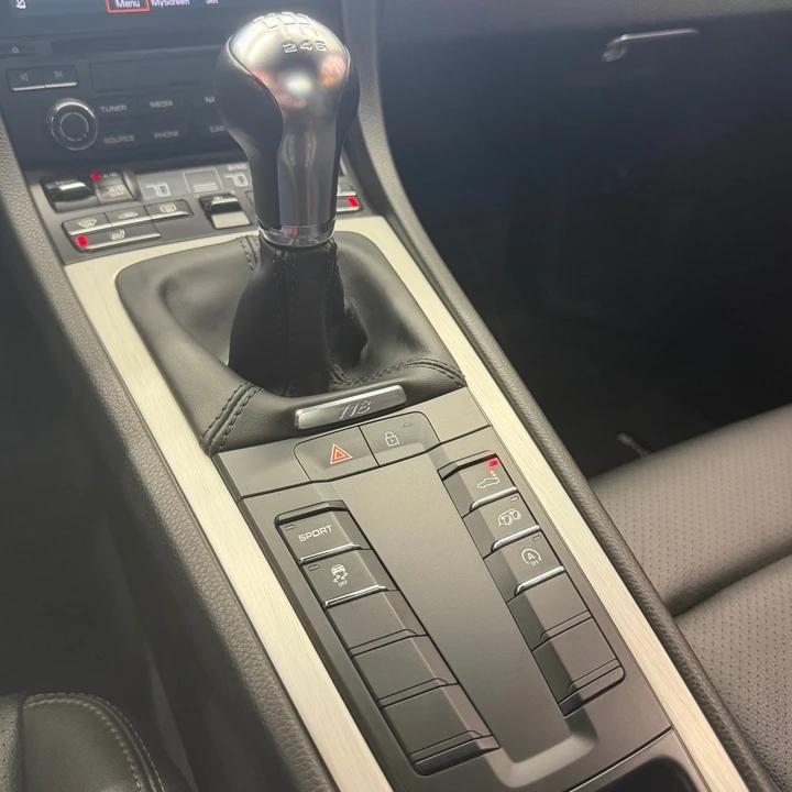2021 Porsche 718 Cayman - Image 14 of 25