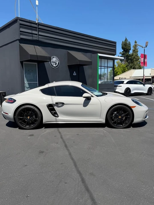 2021 Porsche 718 Cayman - Image 4 of 14