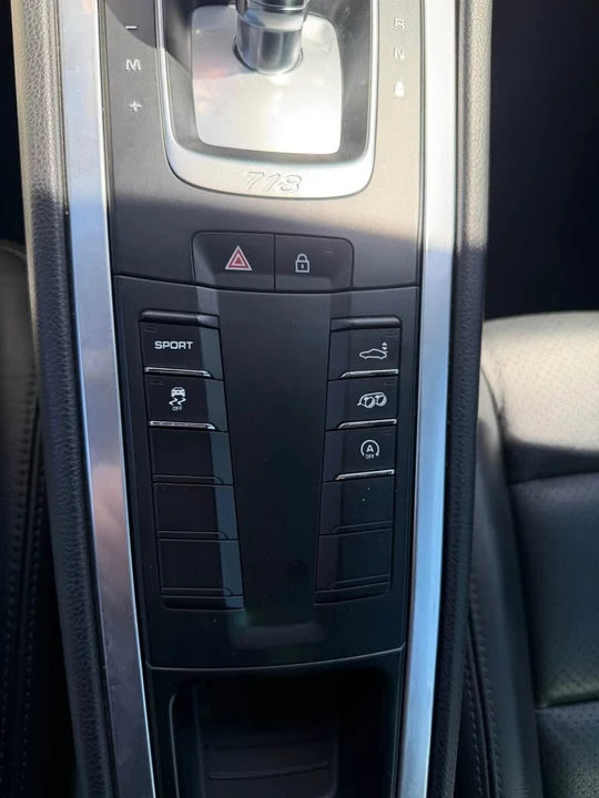 2021 Porsche 718 Cayman - Image 9 of 14