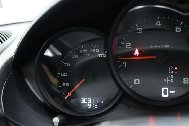 2021 Porsche 718 Cayman - Image 29 of 31