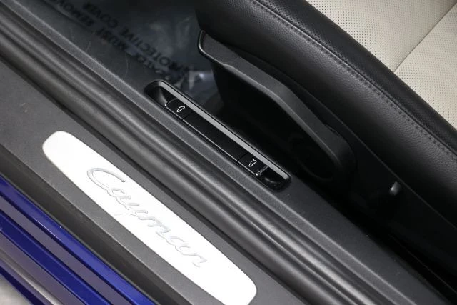 2021 Porsche 718 Cayman - Image 15 of 31