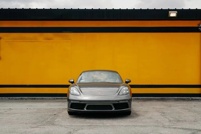 2021 Porsche 718 Cayman - Image 2 of 31