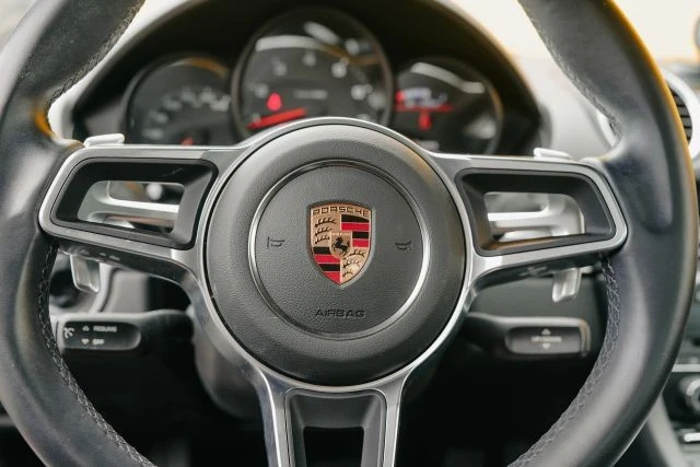 2021 Porsche 718 Cayman - Image 25 of 31