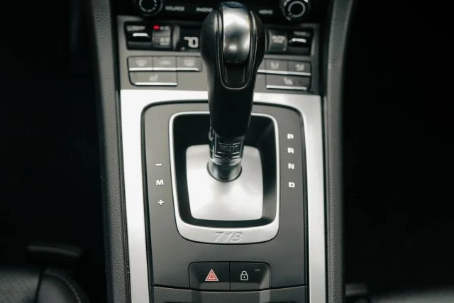 2021 Porsche 718 Cayman - Image 22 of 31