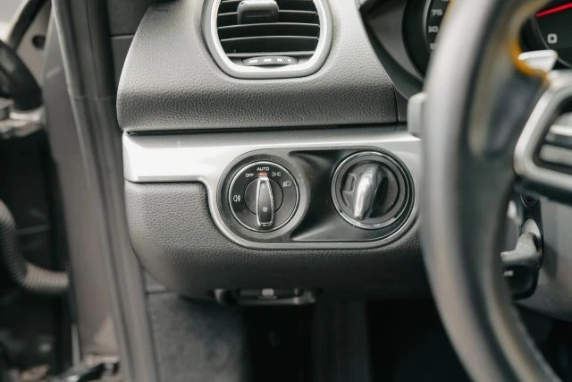 2021 Porsche 718 Cayman - Image 14 of 31