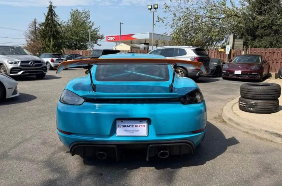 2021 Porsche 718 Cayman GT4 - Image 6 of 10