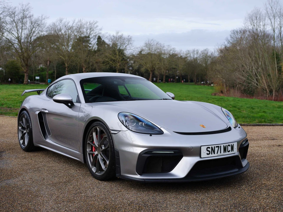2021 Porsche 718 Cayman GT4 - Image 26 of 31