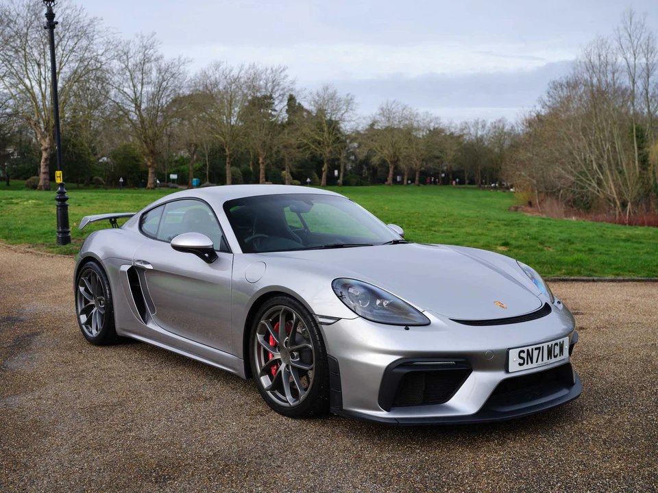 2021 Porsche 718 Cayman GT4 - Image 14 of 31