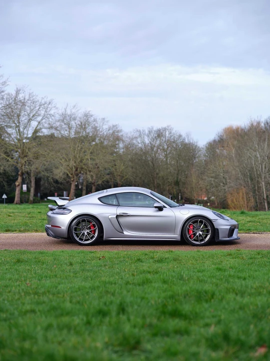 2021 Porsche 718 Cayman GT4 - Image 21 of 31