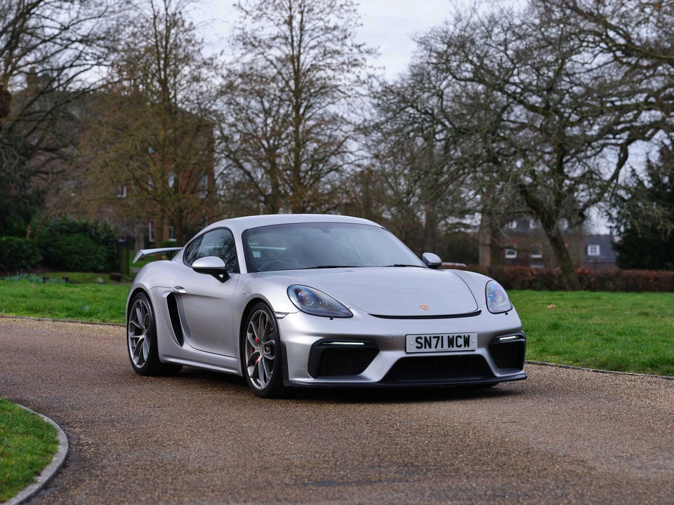 2021 Porsche 718 Cayman GT4 - Image 9 of 31
