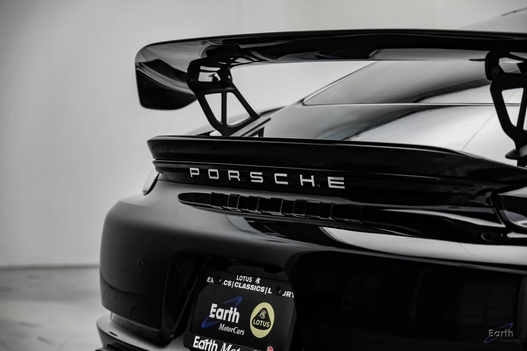 2021 Porsche 718 Cayman GT4 - Image 17 of 31