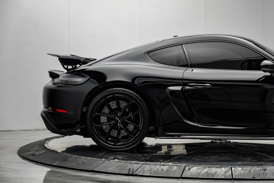 2021 Porsche 718 Cayman GT4 - Image 24 of 31