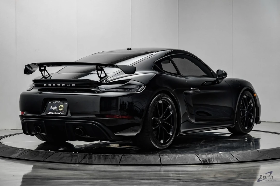 2021 Porsche 718 Cayman GT4 - Image 18 of 31