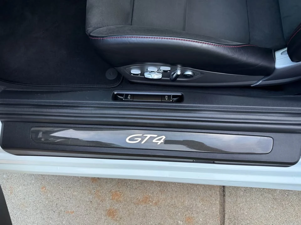 2021 Porsche 718 Cayman GT4 - Image 11 of 16