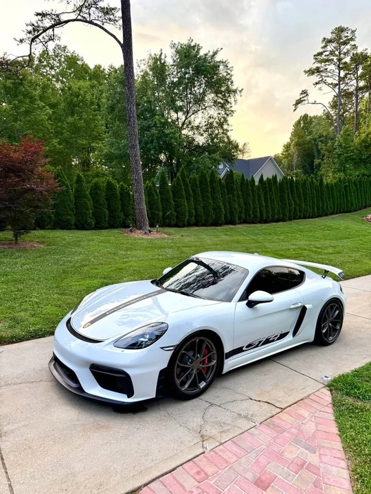 2021 Porsche 718 Cayman GT4 - Image 4 of 16