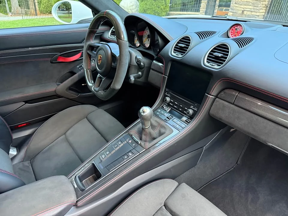 2021 Porsche 718 Cayman GT4 - Image 6 of 16