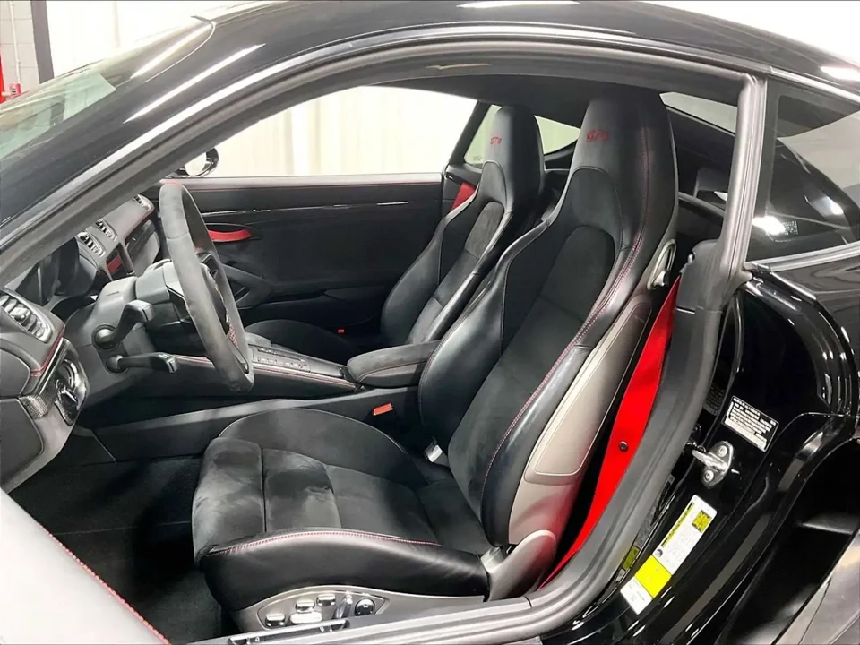 2021 Porsche 718 Cayman GT4 - Image 5 of 6