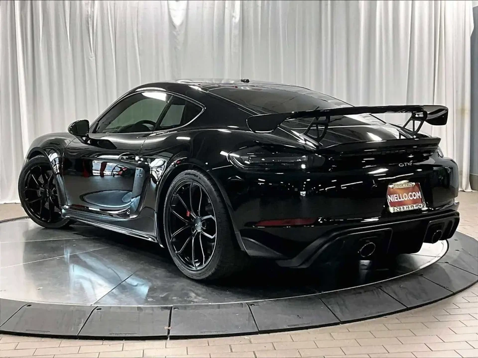 2021 Porsche 718 Cayman GT4 - Image 3 of 6
