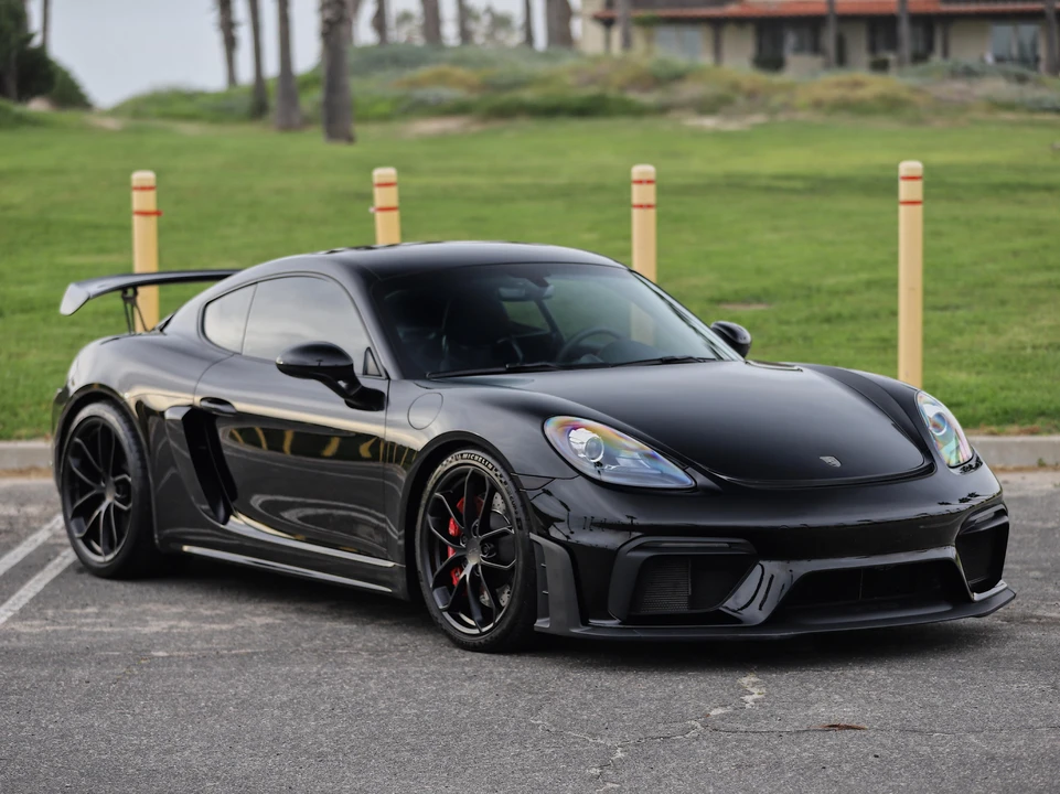 2021 Porsche 718 Cayman GT4 - Image 19 of 31