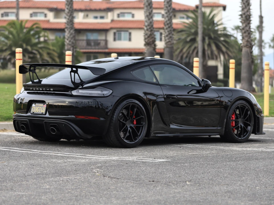 2021 Porsche 718 Cayman GT4 - Image 15 of 31