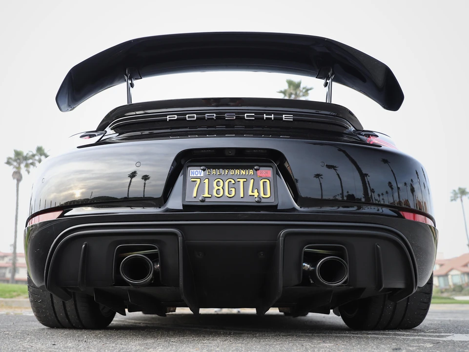 2021 Porsche 718 Cayman GT4 - Image 12 of 31