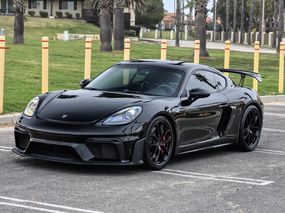 2021 Porsche 718 Cayman GT4 - Image 8 of 31