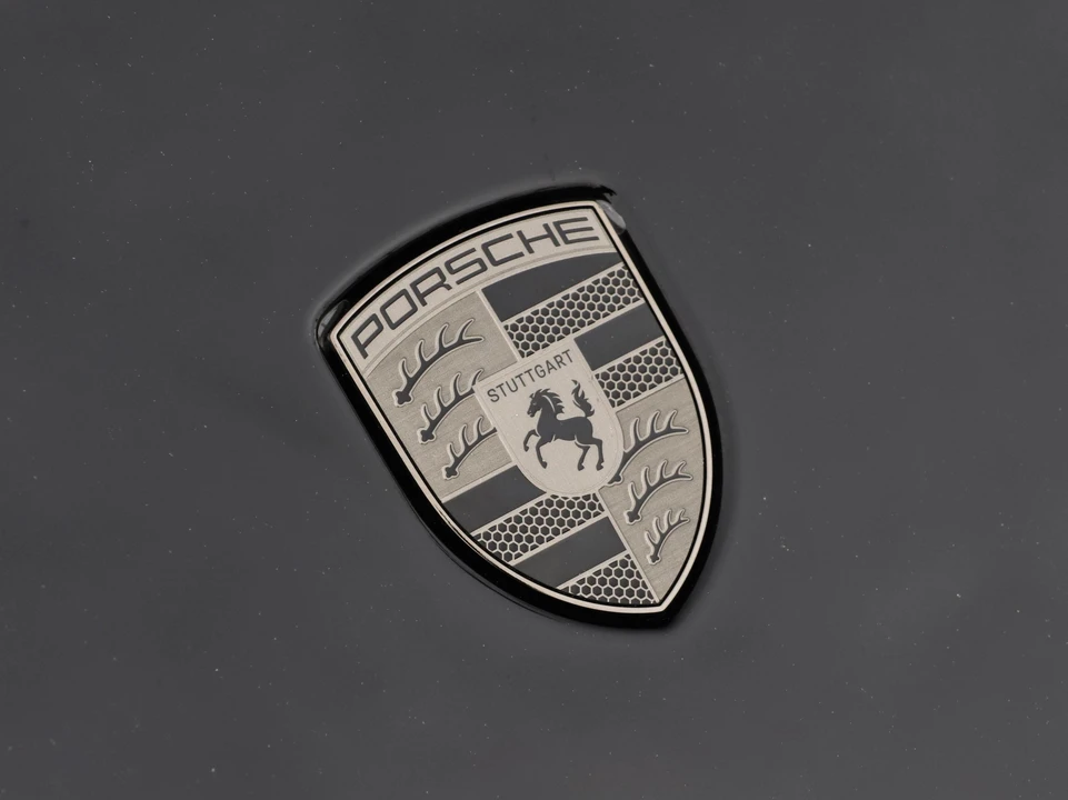 2021 Porsche 718 Cayman GT4 - Image 23 of 31