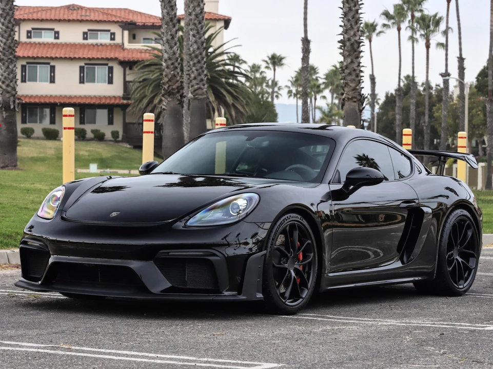 2021 Porsche 718 Cayman GT4 - Image 7 of 31