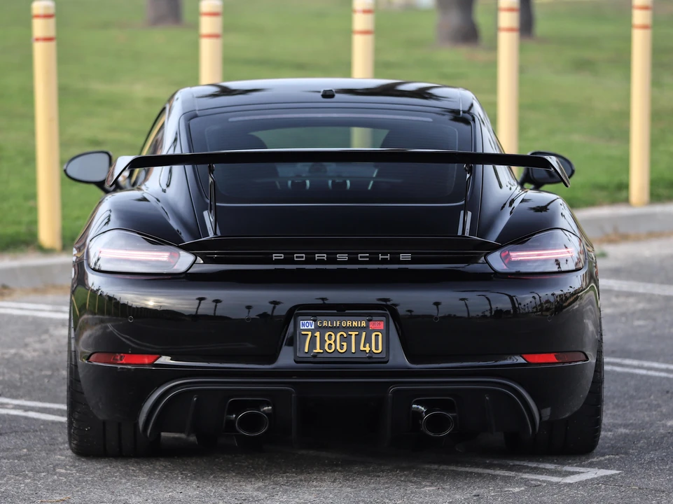 2021 Porsche 718 Cayman GT4 - Image 11 of 31
