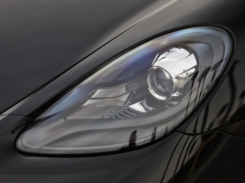 2021 Porsche 718 Cayman GT4 - Image 26 of 31