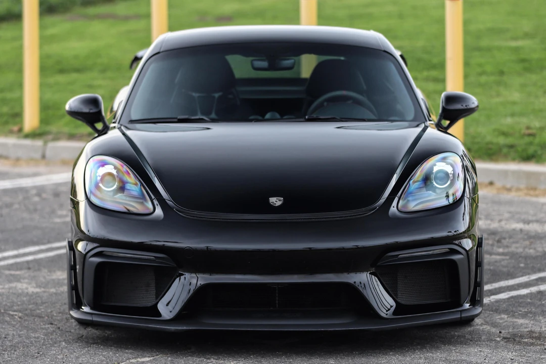 2021 Porsche 718 Cayman GT4 - Image 2 of 31