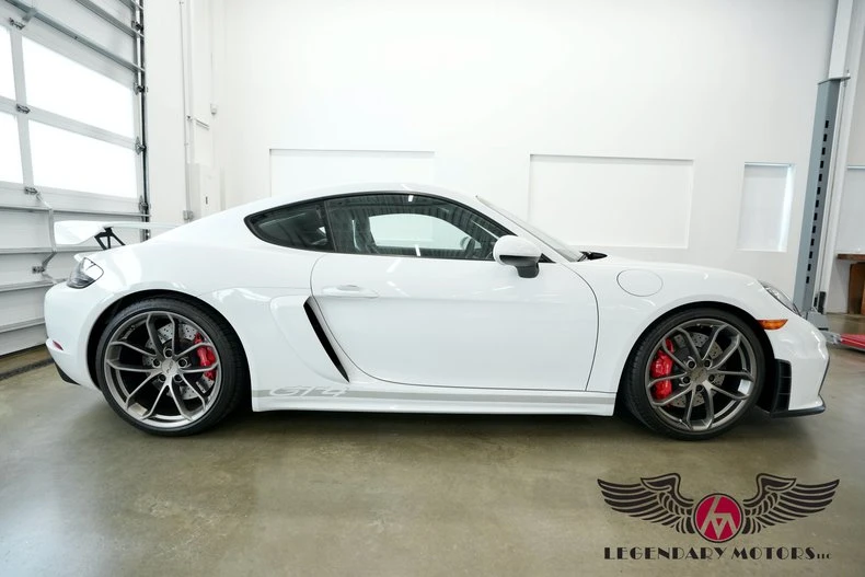2021 Porsche 718 Cayman GT4 - Image 7 of 31
