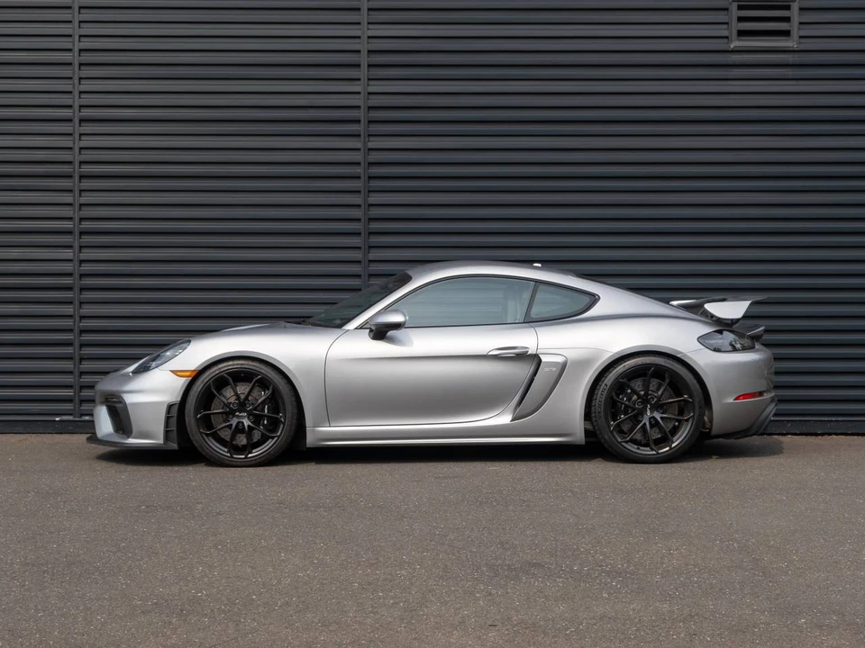 2021 Porsche 718 Cayman GT4 - Image 2 of 5