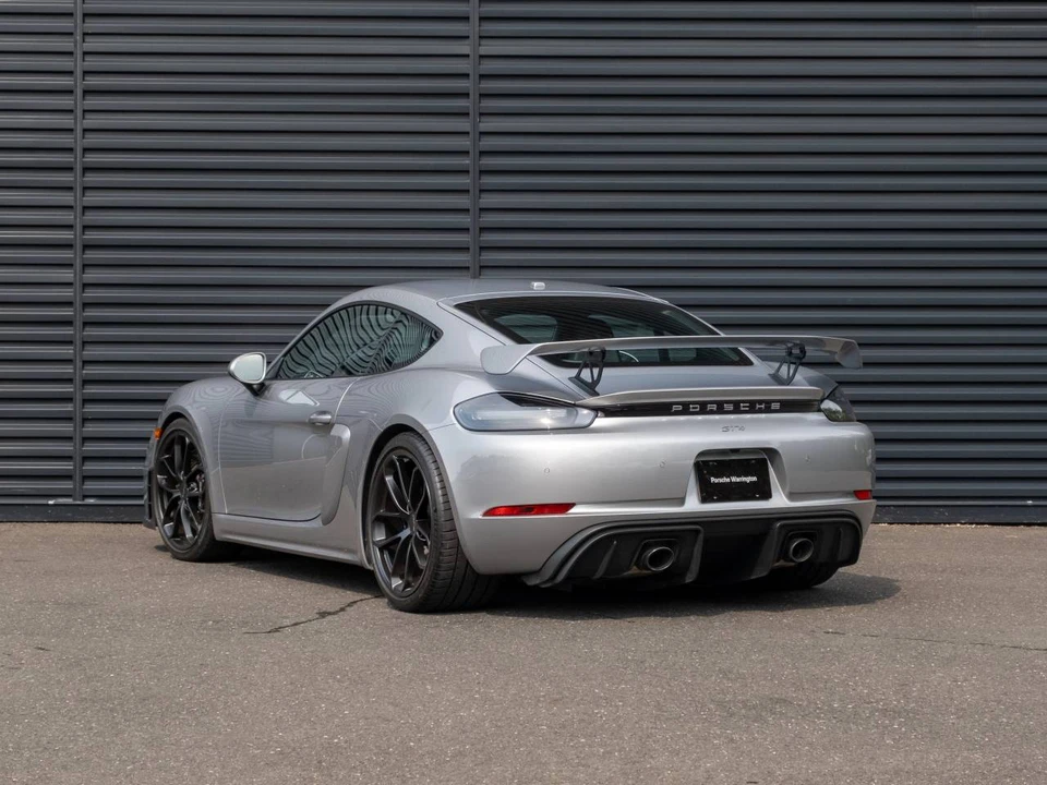 2021 Porsche 718 Cayman GT4 - Image 3 of 5