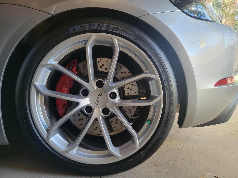 2021 Porsche 718 Cayman GT4 - Image 26 of 31