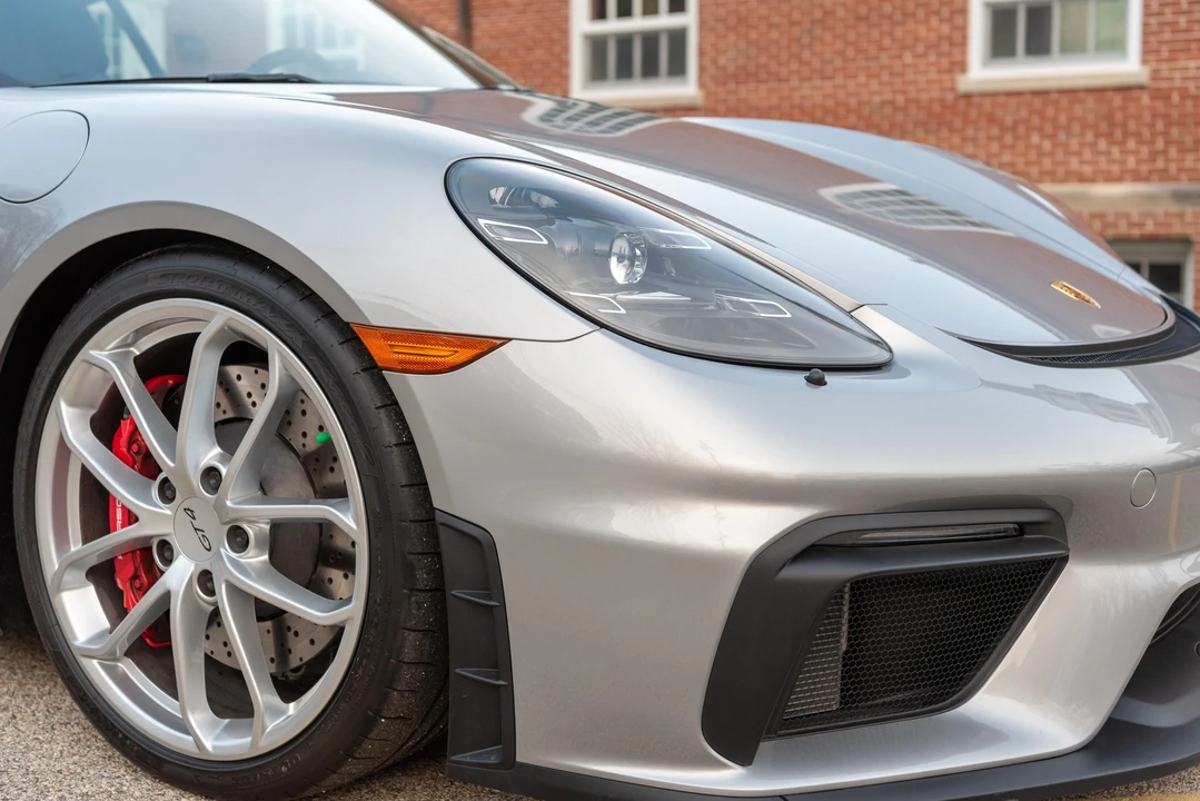2021 Porsche 718 Cayman GT4 - Image 13 of 31