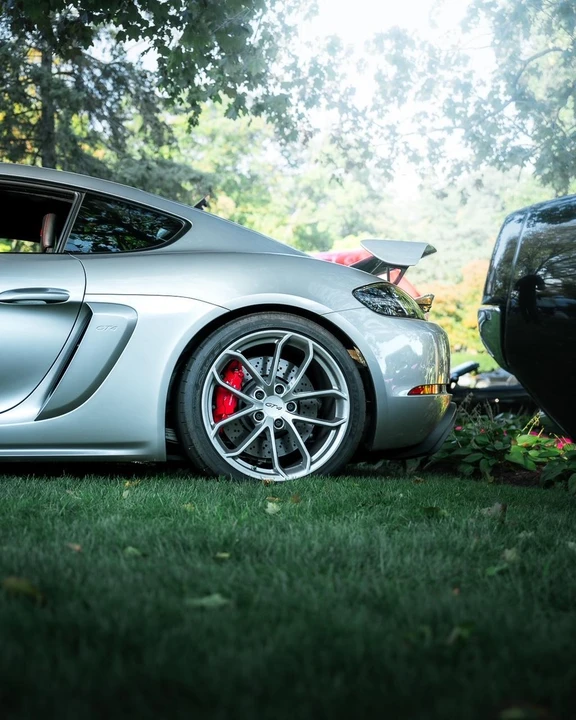 2021 Porsche 718 Cayman GT4 - Image 20 of 31
