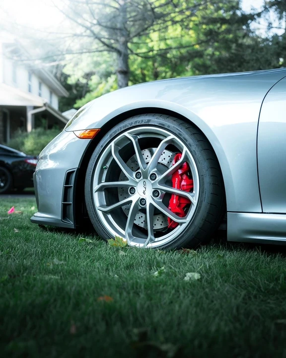 2021 Porsche 718 Cayman GT4 - Image 25 of 31