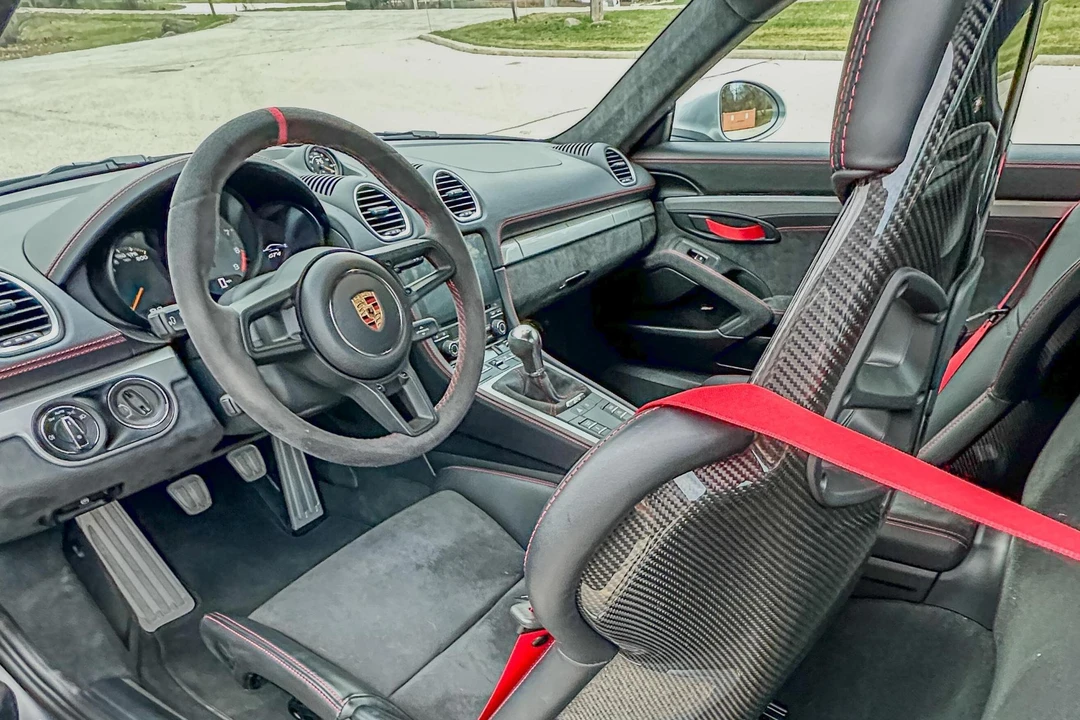 2021 Porsche 718 Cayman GT4 - Image 30 of 31